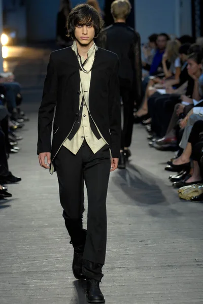 Look 27